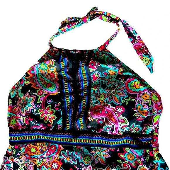 Ocean Avenue Tankini Top, split front with halter tie and open back size medium - Picture 2 of 6